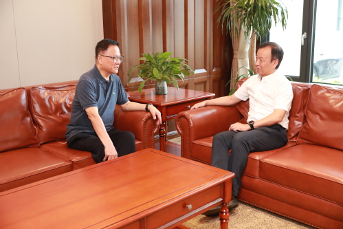 中国测绘学会宋超智理事长一行莅临尊龙时凯集团调研指导