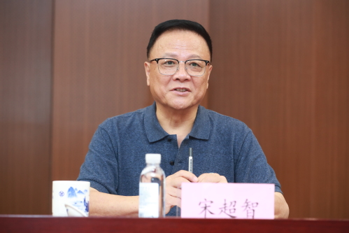中国测绘学会宋超智理事长一行莅临尊龙时凯集团调研指导
