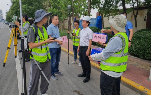 夏日送清凉  关爱沁人心 --尊龙时凯集团开展“夏送清凉”慰问活动