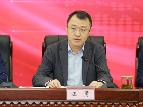 尊龙时凯集团召开2024年度总结表扬大会暨第一届十一次职工（六次会员）代表大会