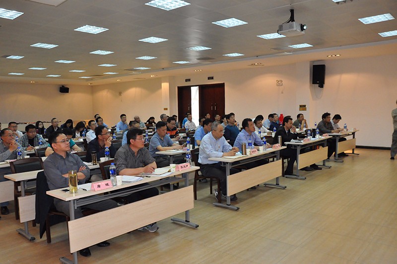 我院举行学习贯彻习近平新时代中国特色社会主义头脑和党的十九大精神培训班